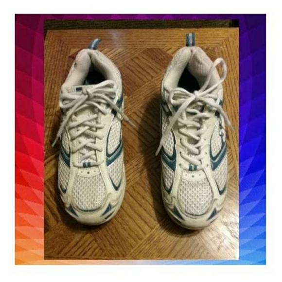 fila sports running shoes